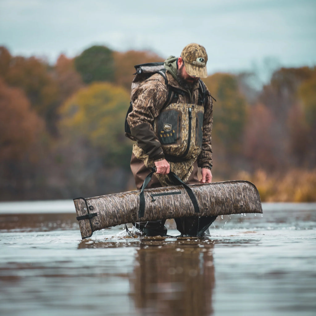 Mossy Oak - Auto-Sealing, Waterproof, Floating, Scent Proof Shotgun Bag