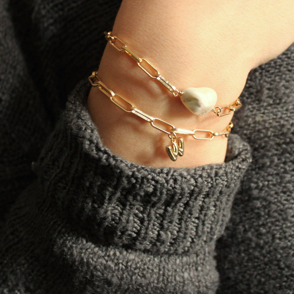 Mother of Pearl Bracelet: 7.0 inch