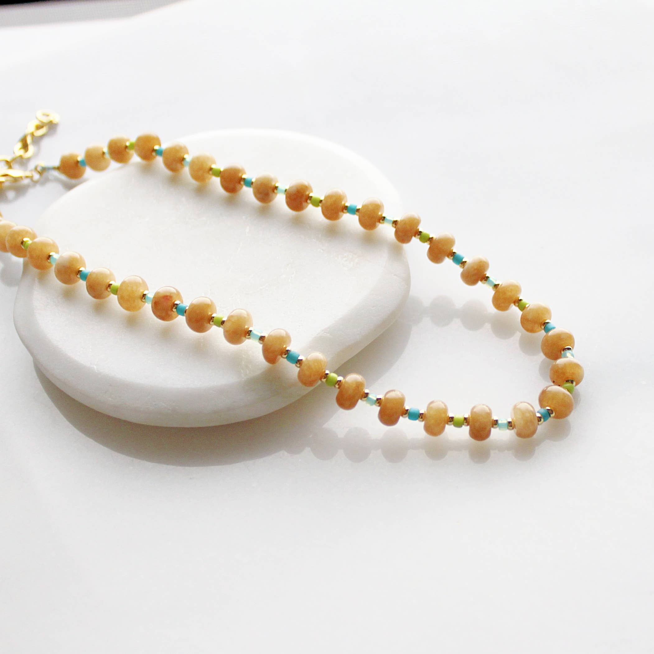 Saddle Stone Candy Necklace: Light Brown